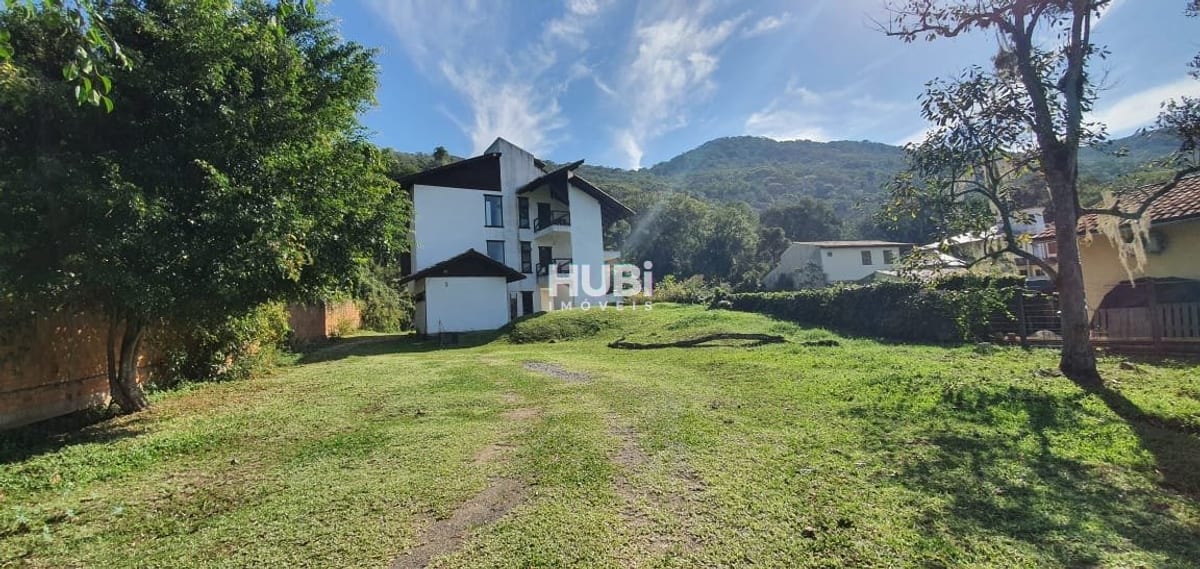 Terreno de 4.326m² com Construções na Lagoa da Conceição, Florianópolis, SC